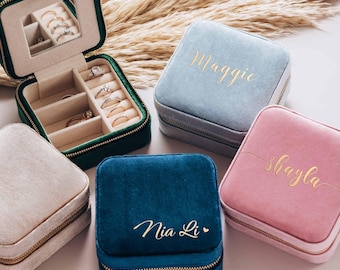 Custom Velvet Jewelry Box, Gift for Her: Bridesmaid Proposal, Bridal Shower; Square, 9 Colors [VJB01]
