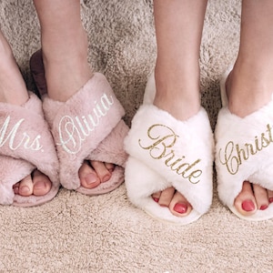 Brautjungfer Gits, personalisierte flauschige Hausschuhe, Junggesellinnenabschied, Brautparty, Hochzeitsgeschenk für Sie Bild 6