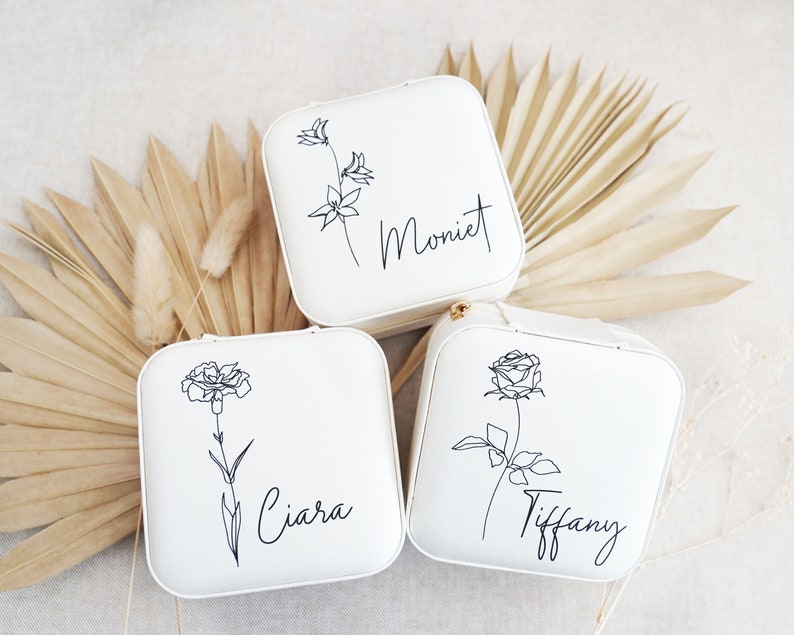 Bridesmaid Jewelry Box Bridesmaid Proposal Personalized Travel Jewelry Case Gift for Her Birth Flower Gifts Bridal Shower Gift zdjęcie 3