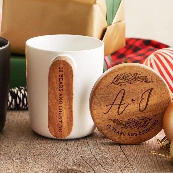 Custom Coffee Mug with Lid, Wedding Gift for Couple, His and Her Ceramic Mugs [WW]