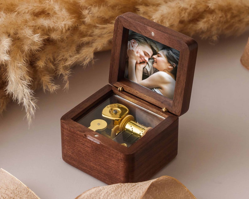 Custom Music Box with Photo Mothers Day Gift Gifts for Couple Anniversary Gifts for Husband, Wife Custom Music Gifts for Mom Dad image 9