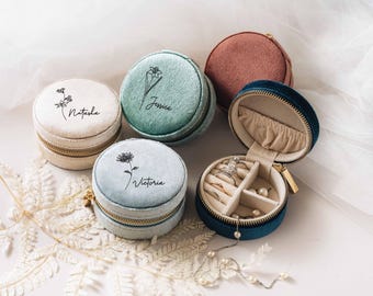 Custom Velvet Jewelry Box, Birth Flower Design, Gift for Her: Bridal Shower, Bridesmaid Proposal [VJB02]
