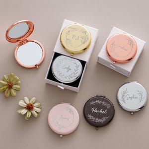 Personalized Gift for Woman, Custom Birth Flower Compact Mirror, Bridesmaid Proposal, Engraved Pocket Mirror