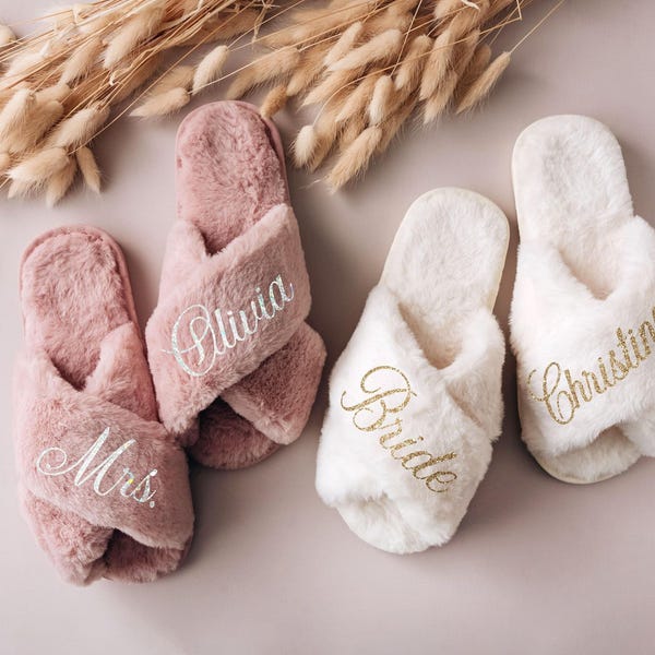 Bridesmaid Gits, Custom Fluffy Slippers, Bachelorette Party Favors, Bridal Shower, Wedding Gift for Her [WW]