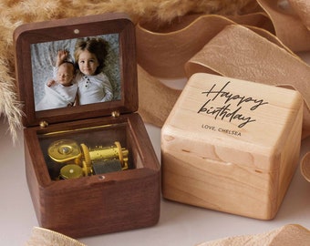 Boîte à musique personnalisée avec photo | Cadeaux d'anniversaire pour enfants | Boîte à musique en bois gravée | Cadeaux pour maman et papa | Cadeaux Fête des Mères | Cadeau nouvelle maman