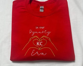 Sudadera bordada "In Our Dynasty Era", sudadera de los Kansas City Chiefs, sudadera de Kansas City, sudadera bordada, atuendo para el día del partido.