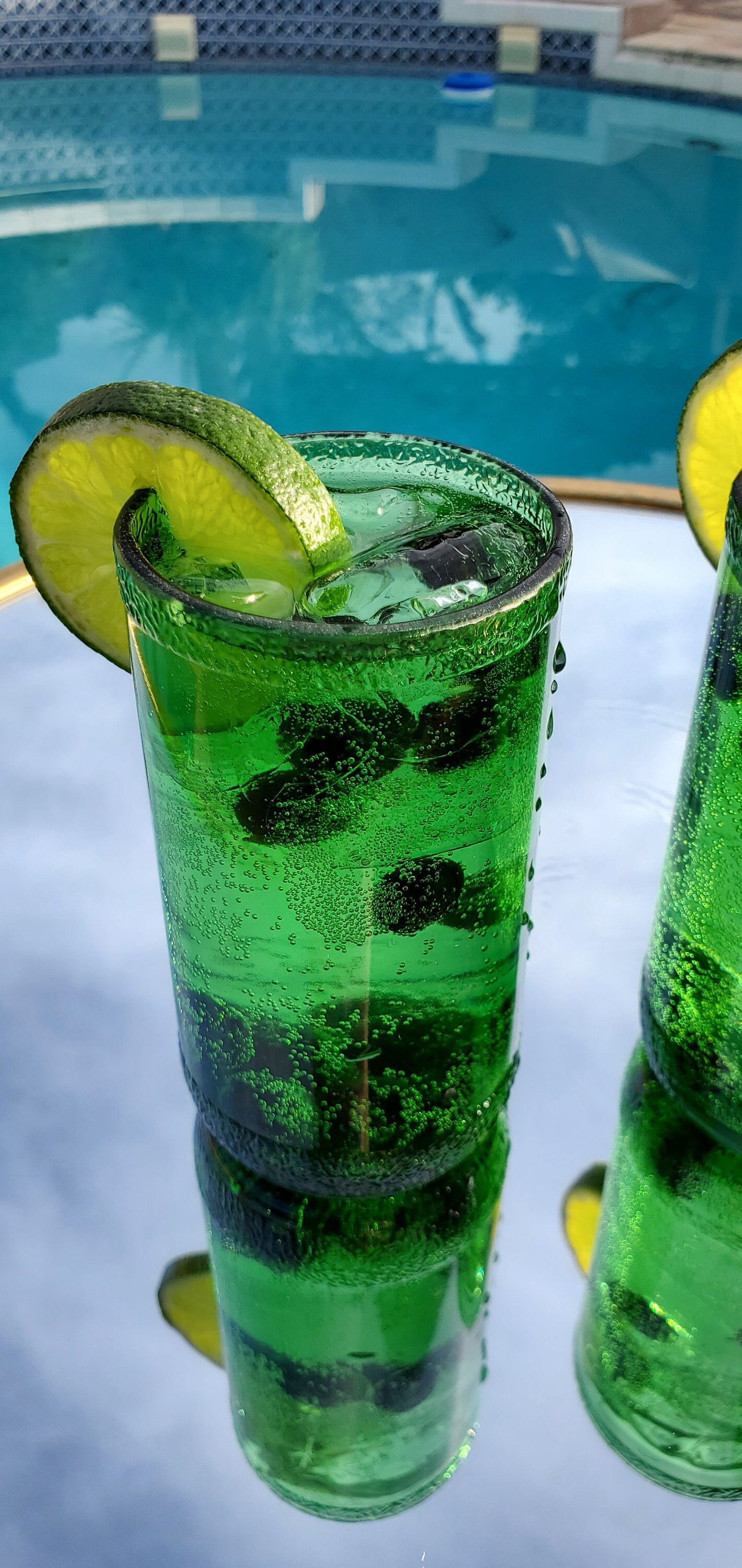 Set of 2 Green Topo Chico Tumbler Glasses - Thumbnail 2