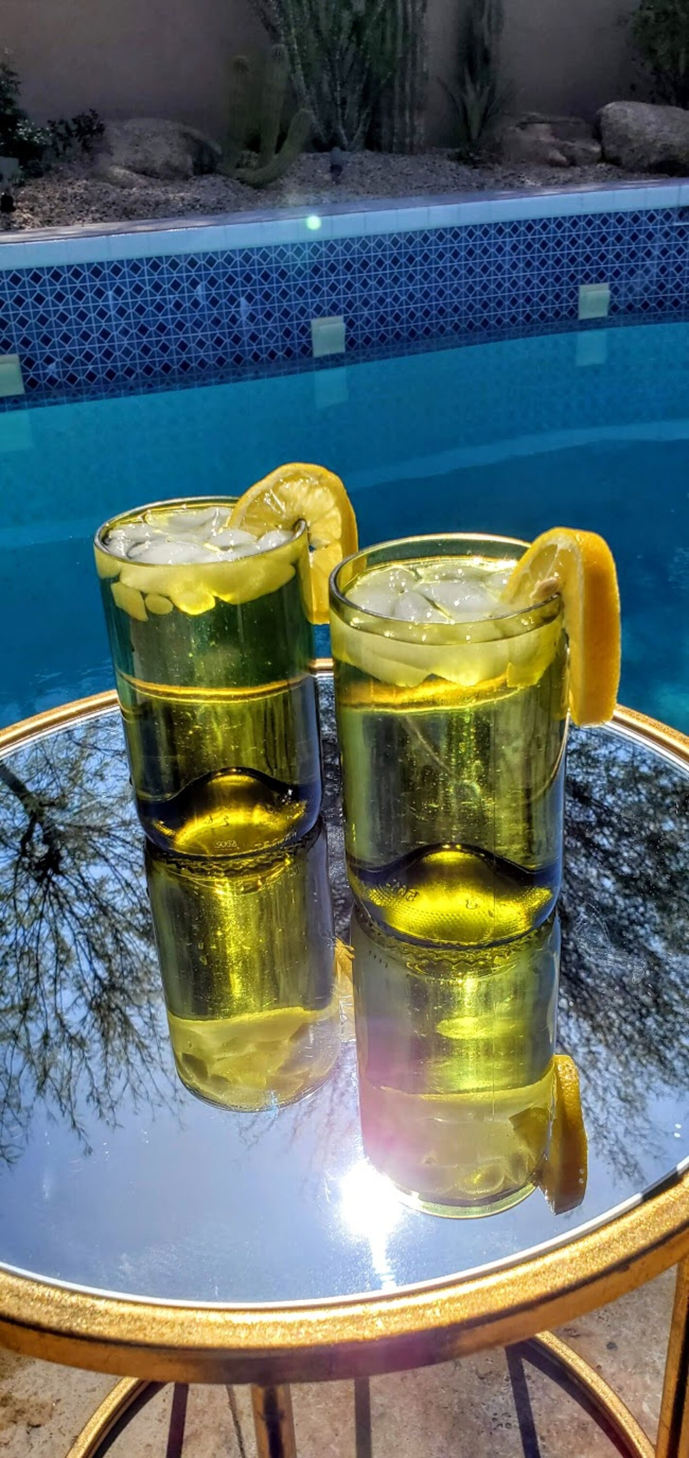 Set of 2 Green upcycled Chateau Ste Michelle Drinkware glasses