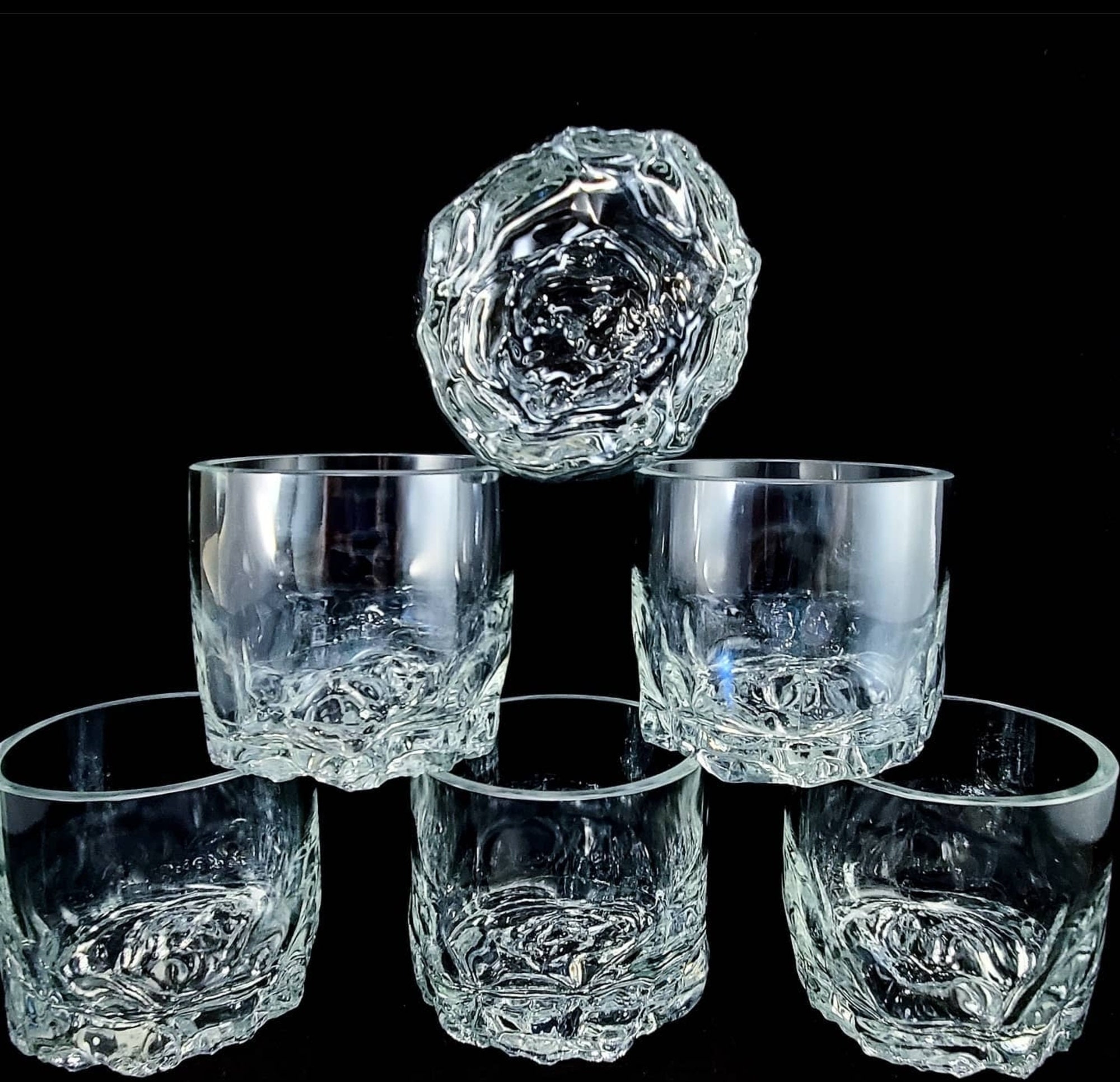 Set of 2 Rose whiskey or wine Glasses