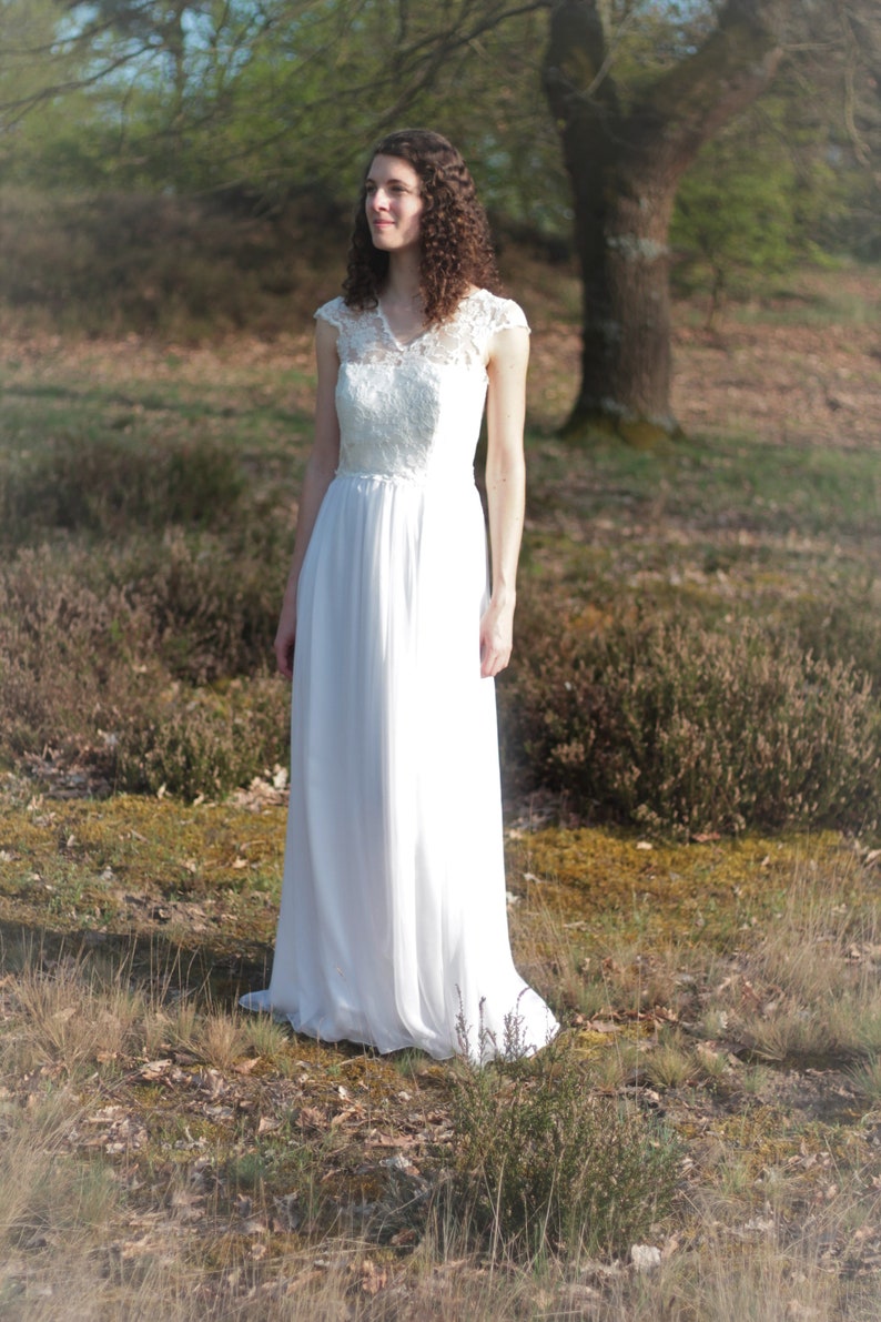 Romantic vintage wedding dress from atelier image 2