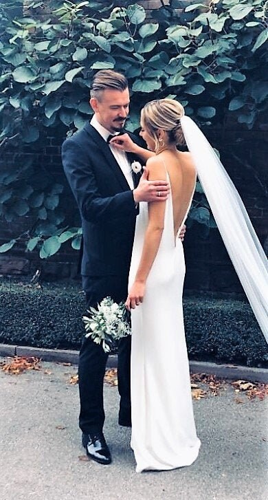 Robe de mariée décontractée sale