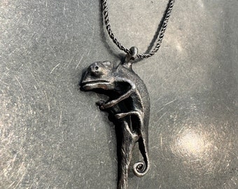 Chameleon Necklace (silver)