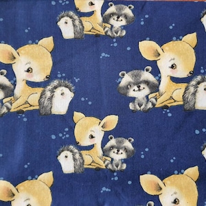 Tissu d’animaux forestiers, tissu de coton, tissu par jardin, tissu de bébé, tissu de couette, cerf, raton laveur, amis de la forêt