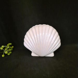 Porta tovaglioli a forma di conchiglia, porta tovaglioli vintage in porcellana con finitura lucida di metà secolo, condizioni eccellenti, ottimo regalo