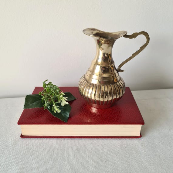 Messingkrug, Krug oder Vase, seltener Vintage-Sammlerkrug aus massivem Messing, kleines Gold Wohndekor