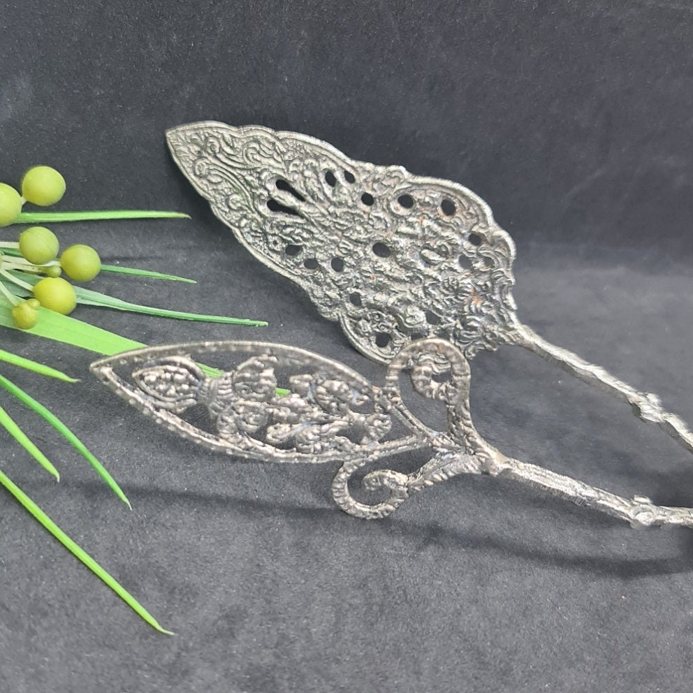 Silver Pastry Cake Server, Rare Italian Vintage Silver Plated Server, Gorgeous Pierced Design, Made in Italy, Excellent condition Great gift