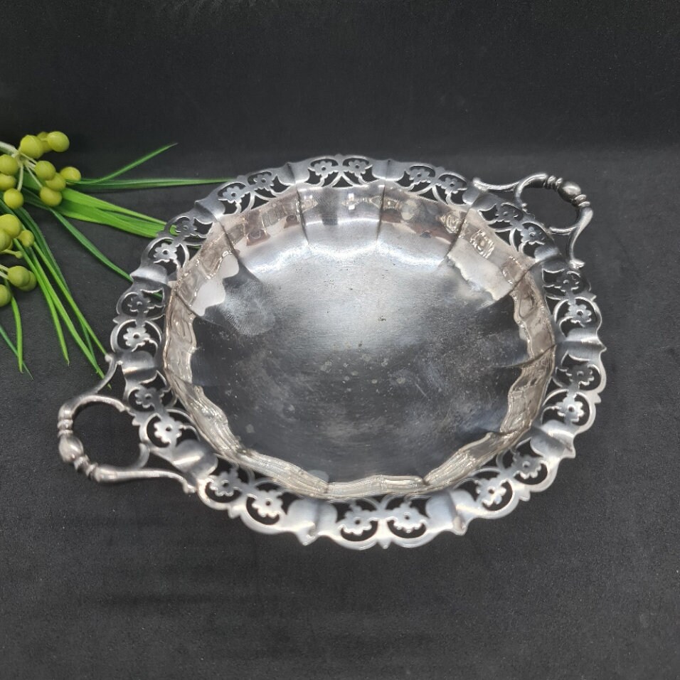 Vintage Regis Plate Made in England EPNS N1415 William