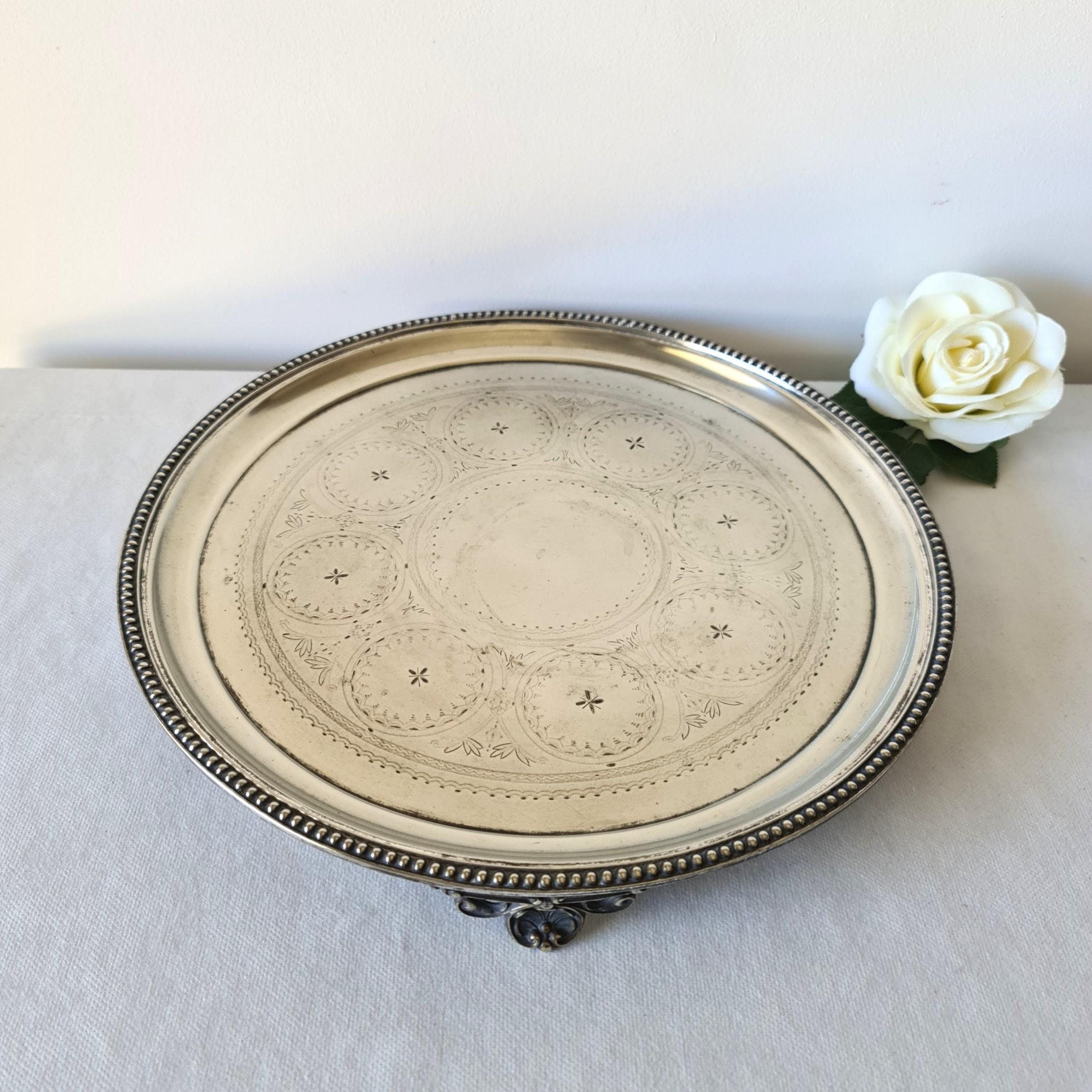 シルバートレイ、アンティークメタル脚付きサービングトレイ