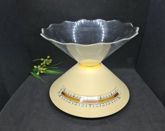 Retro Guzzini Dolly Scale, Vintage Kitchen Scales 2kg / 4.5 lbs Italian Kitchenalia, Made in Italy, Great gift