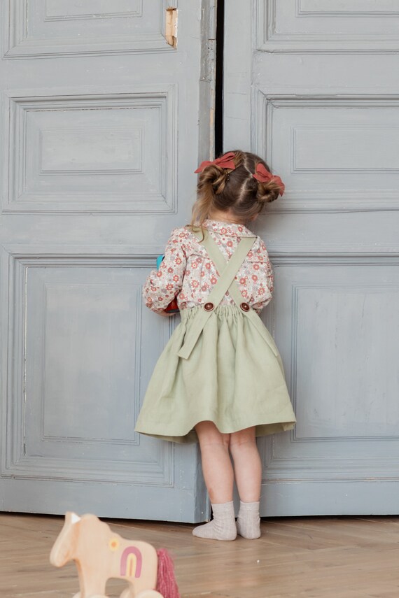 baby pinafore
