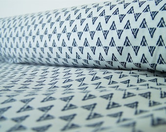 White triangles coupon ethnic blue, 50 x 50 cm, cotton fabric