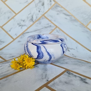 Cendrier vintage en faïence marbrée bleu et blanc – argile émaillée artisanale