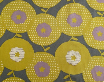 Scandinavian Style Floral, 100% Cotton Twill by Kobayashi from Japan, yellow floral on gray background, 44/45”, half yard