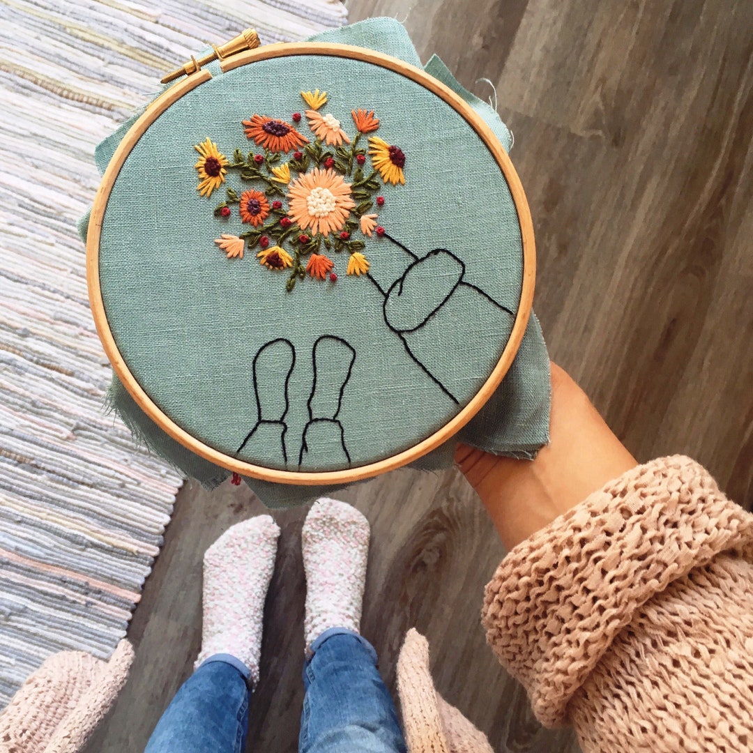 Flower Bouquet Hand Embroidery Hoop / Modern Needlework Wall Art - Etsy