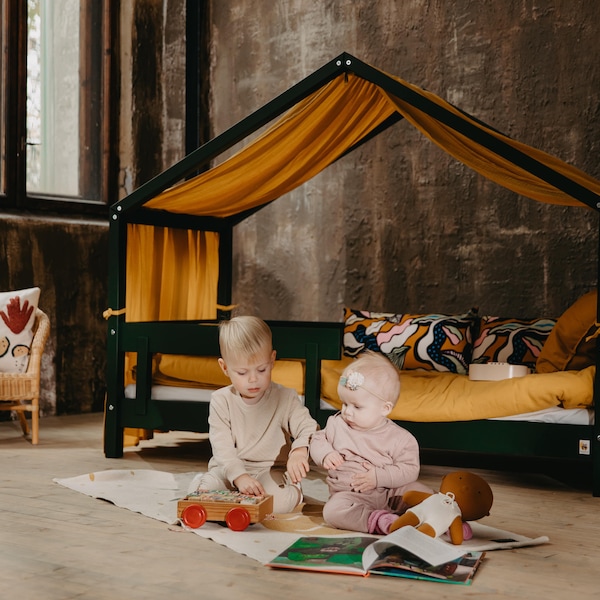 YappyHytte Montessori peuterhuisbed met beschermingsbarrière, GROEN