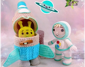 Tutorial, pattern, crochet model, amigurumi: Thomas the astronaut and his rocket