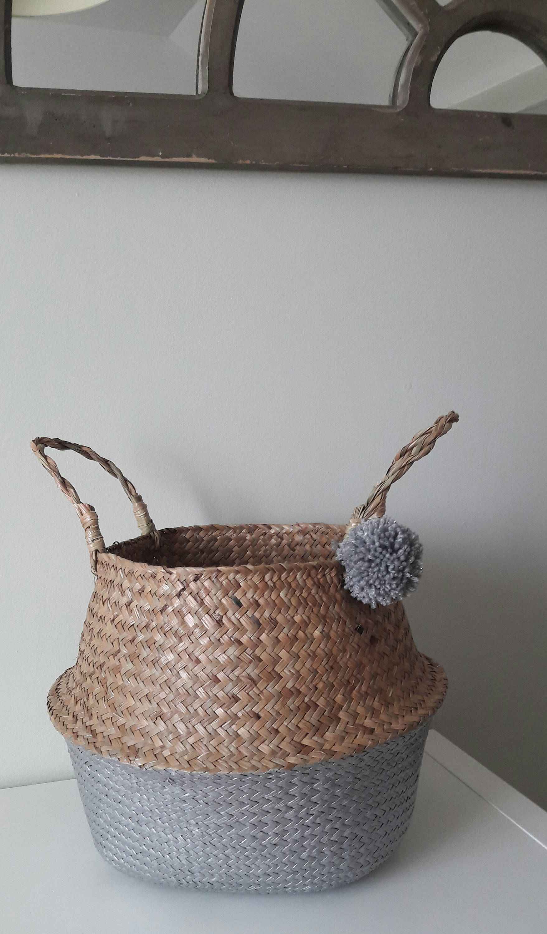 Panier Palmier Naturel Thaïlandais Boule Argenté - Petit Modèle avec Anses et Pompon en Laine