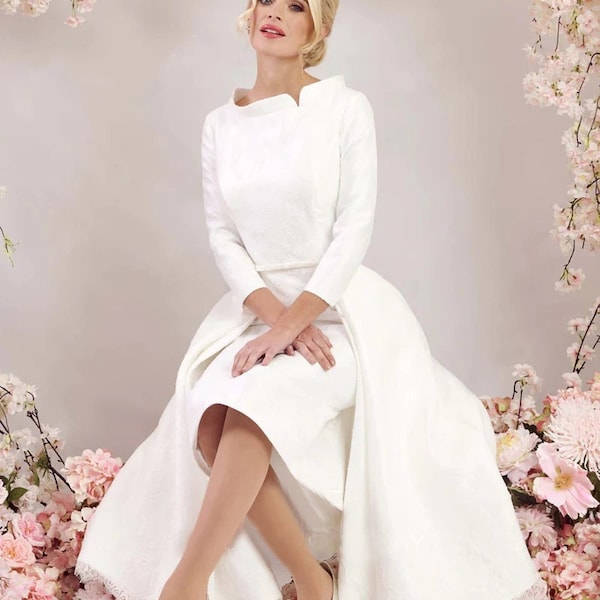 Modest Vintage Style Tea Length Wedding Dress With 3/4 Sleeves