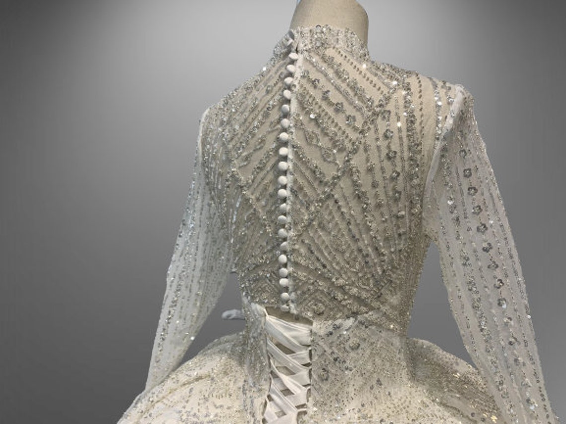 Luxury High Neck Sleeveless Rhinestone Pearls Beaded A-Line Long Wedding Dress main image 0