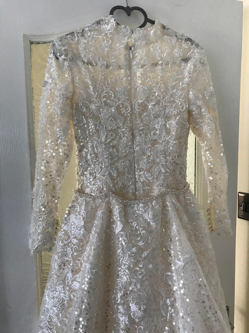 Gorgeous High Neck Lace & Sparkle Wedding Gown With Matching Detachable ...