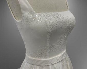 Funkelnde Tüll Brautkleid mit eckigem Ausschnitt