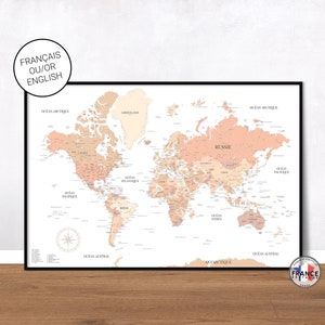 Carte du monde grand format Adèle, affiche murale, mappemonde pastel colorée aux tonalités rose orangées, Map monde en français ou anglais