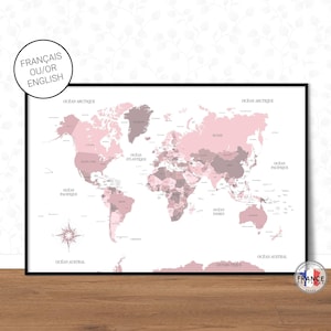 Carte du monde rose avec les noms des pays et leurs capitales, Grande carte du monde, Map monde en français ou anglais, Mappemonde déco rose
