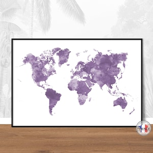 Carte du monde aquarelle aux tonalités violettes et mauves, Décoration murale colorée, Mappemonde minimaliste, Map monde grand format