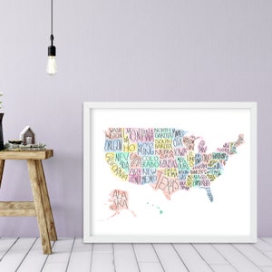 Carte des Etats-Unis couleurs pastel avec les noms des états calligraphiés image 4