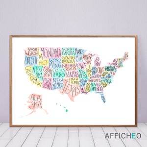 Carte des Etats-Unis couleurs pastel avec les noms des états calligraphiés