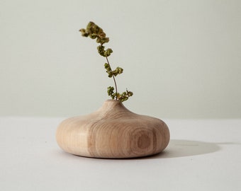 Handgemaakte gesneden houten vaas: minimalistisch woondecoratiecadeau