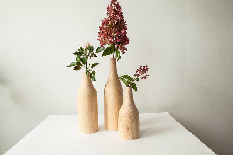 grand ensemble de 3 vases uniques en bois décoration intérieure en bois vase fait à la main vase anniversaire, cadeau pour elle, cadeau danniversaire, cadeau de mariage vase sculpté gif image 5