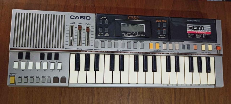 Casio RARE 1983 Casio PT-50 Vintage Monophonic Keyboard, Rom Casio RARE 1983 Casio PT-50 Vintage Monophonic Keyboard, Rom