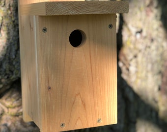 Cedar Birdhouse Assembled | Chickadee, Birdwatching, Natural finish, Great Gift Idea, Stay at home activity, Spring, Summer, Fall