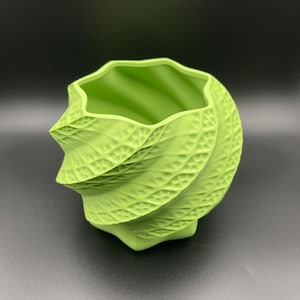 Swirl Planter – Indoor Planter with Modern Twist & Drain Tray