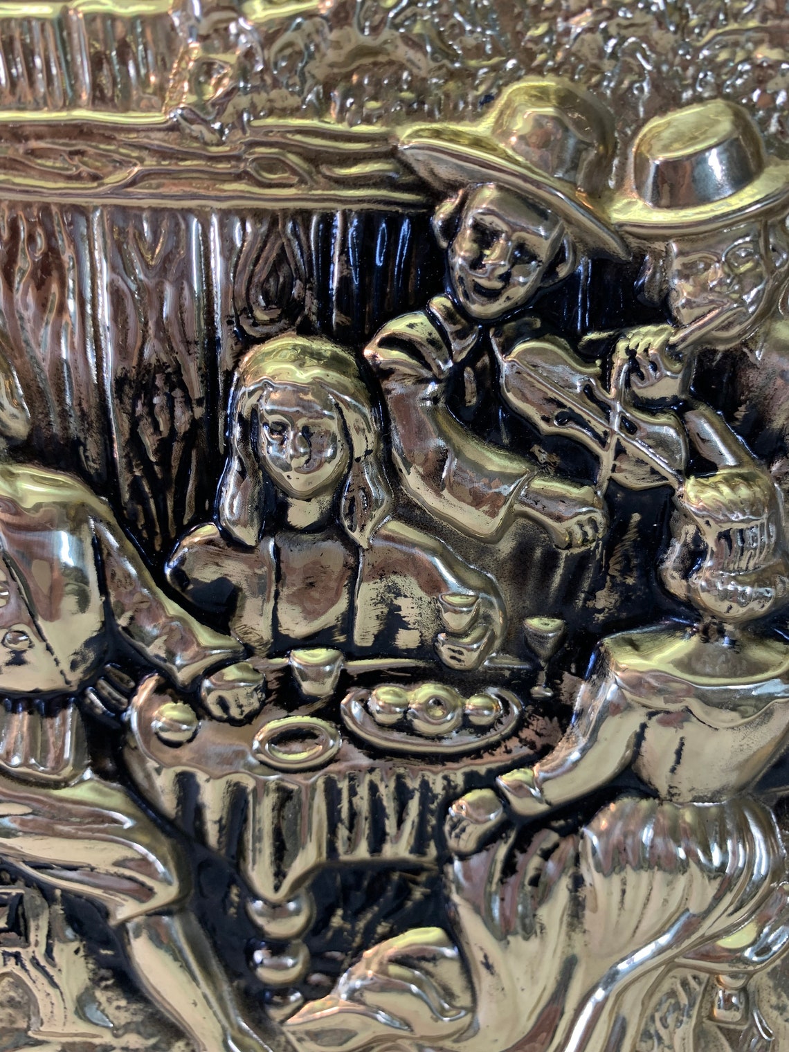 Plaque Murale Décorative Vintage En Laiton Et Bois - Scène De Taverne - Fabriquée En Angleterre