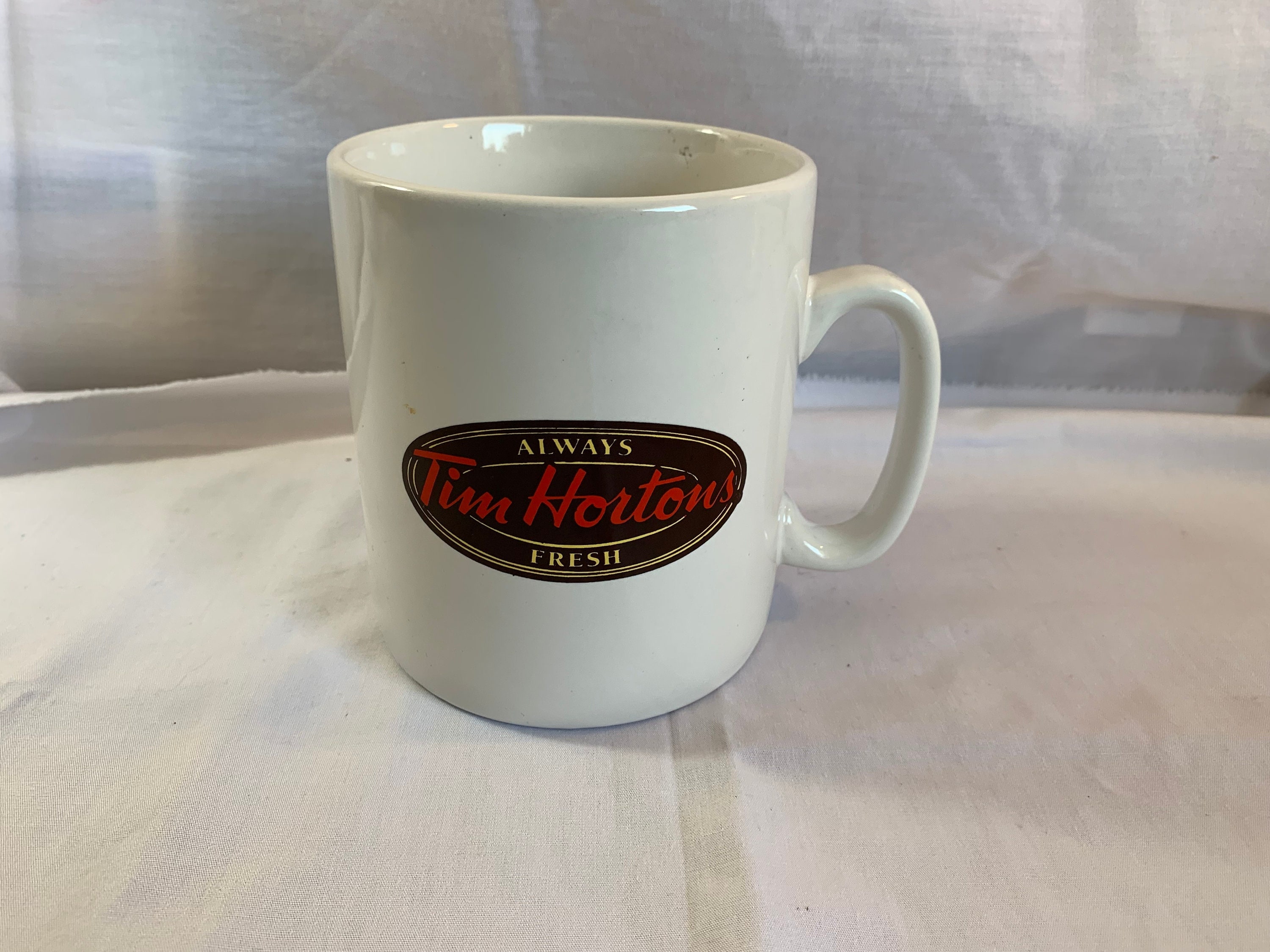 Vintage-Retro Three Tim Hortons Sm Travel Tea-Coffee Mugs - Red + White  Plastic