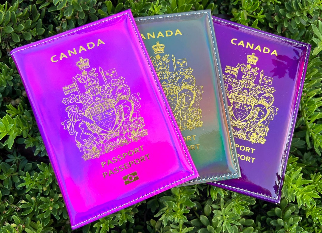 Canadian Canada Passport Cover Vaccination Card Holder Chrome Hologram