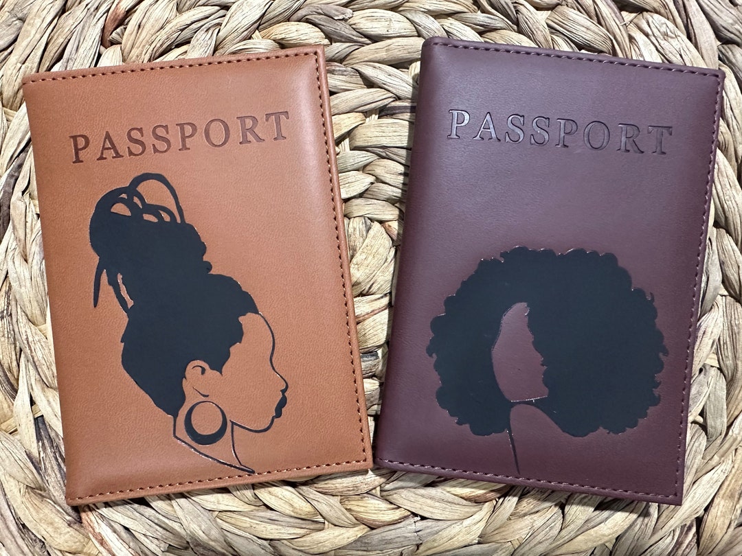 ASVP Shop Epcot Passport Holder, Black, Unisex-Adults, Cardstock, Theme Park Visitors, Adults, Older Children, Detachable Strap | Passport Covers