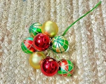 40MM Mixed VP Red Green & Gold Plaid Ball Bunch x8 ~ 12” ~ Black and White Christmas Decorations